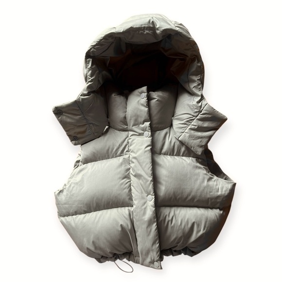 Lululemon Wunder Puff Super-Cropped Vest
Heathered Raw Linen 4 - Picture 2 of 13